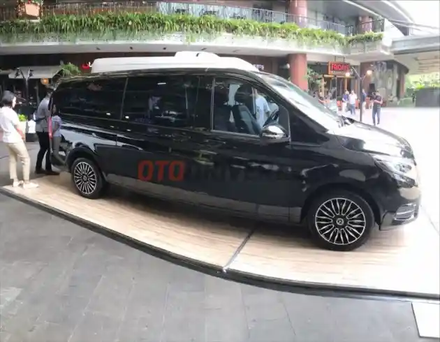 Foto - GALERI: MPV Mewah Mercedes-Benz Indonesia (24 Foto)