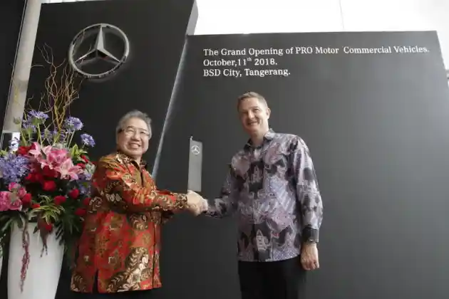 Foto - Mercedes-Benz Tambah 2 Dealer Sekaligus di Jakarta dan Tangerang Selatan