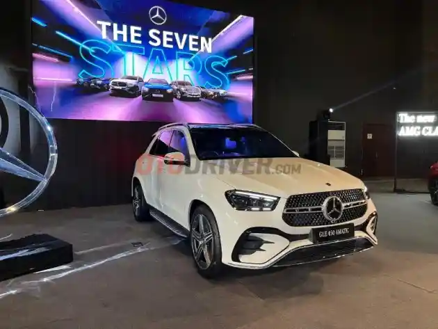 Foto - Mercedes-Benz Luncurkan 7 Model Baru Sekaligus
