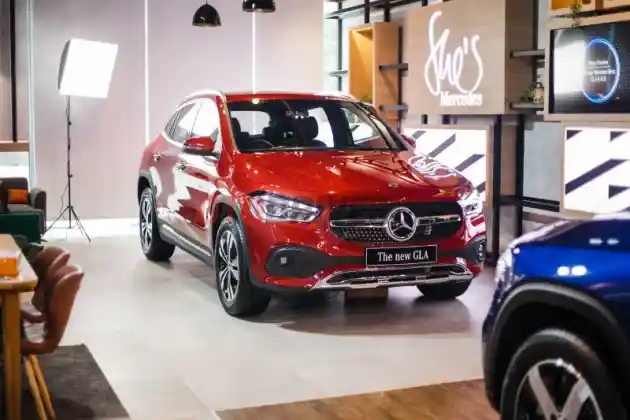 Foto - Mercedes-Benz Luncurkan Dua SUV Terbaru Sekaligus