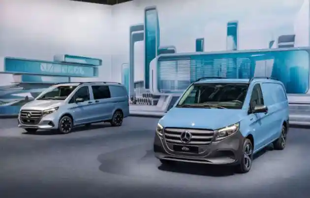 Foto - Debut Keroyokan Mercedes-Benz V-Class 2024, EQV, Vito, dan eVito Facelift