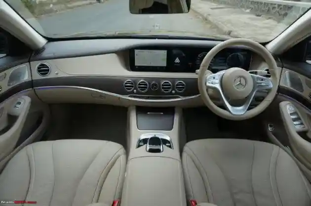 Foto - Fitur Canggih Mercedes-Benz Hanya Dengan Gerakan Tangan