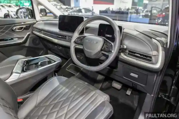 Foto - MG Hadirkan Mobil Penantang Toyota Alphard