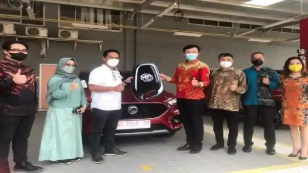 Foto - Intip Megahnya Dealer Terbesar Morris Garage di Indonesia