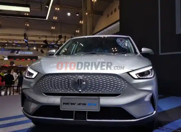 Foto - GALERI: Melihat Lebih Dekat Detail MG ZS EV di GIIAS 2022