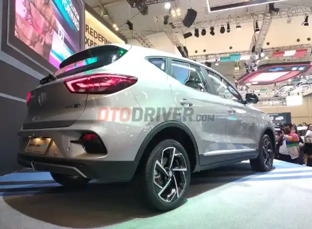 Foto - GALERI: Melihat Lebih Dekat Detail MG ZS EV di GIIAS 2022