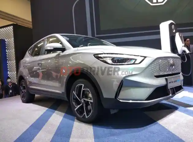 Foto - GALERI: Melihat Lebih Dekat Detail MG ZS EV di GIIAS 2022