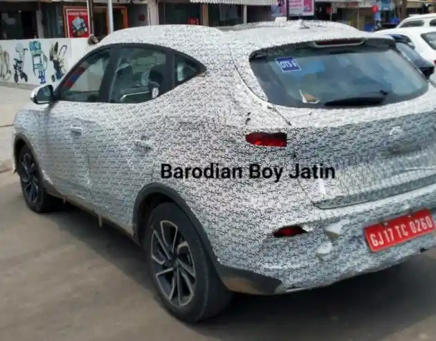 Foto - SPY SHOT: MG ZS Mesin Bensin Di India