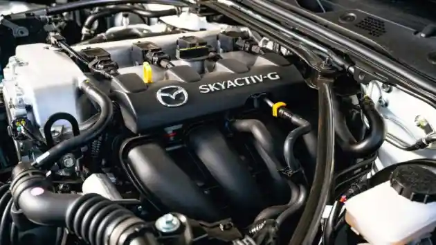 Foto - Mazda Suntik Mati MX-5 Miata 2.0 Liter. Sisakan Versi Mesin 1.5 Liter