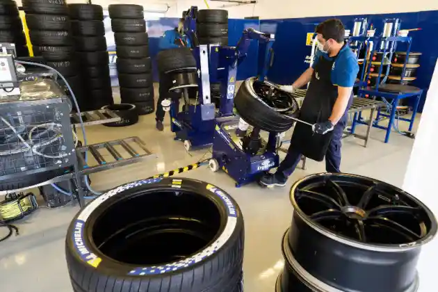 Foto - Michelin Perkenalkan Pilot Sport EV2 Dalam Formula E