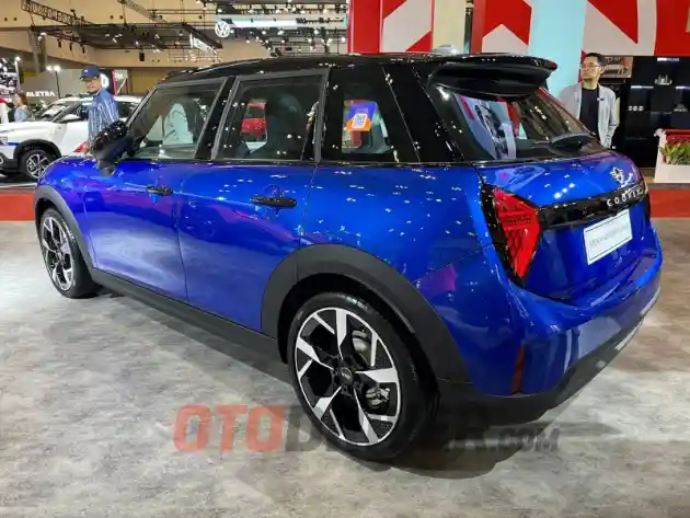 Foto - GALERI: MINI 5 Door Generasi Terbaru (20 FOTO)