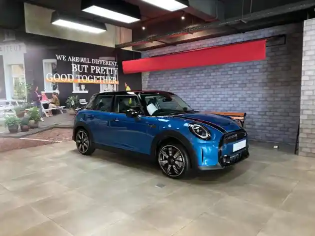 Foto - MINI Luncurkan 8 Model Facelift Sekaligus!