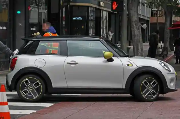 Foto - Mini Cooper Full Electric Dijual Rp 540 jutaan?