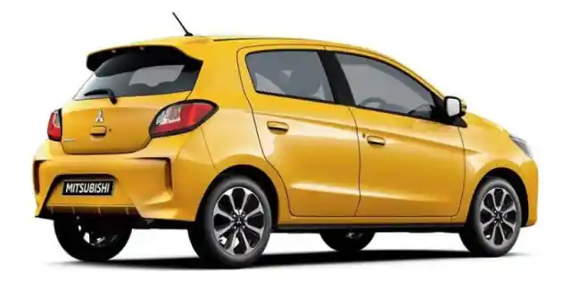 Foto - Mitsubishi Mirage Disuntik Mati di Jepang