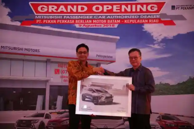 Foto - Mitsubishi Dirikan Dealer Pertamanya Di Batam