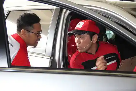 Foto - Mitsubishi Datangkan Mekanik Dari Jepang Untuk Beberapa Dealer Ini