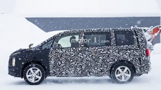 Foto - SPY SHOT: Mitsubishi Delica Generasi Terbaru Mirip Xpander