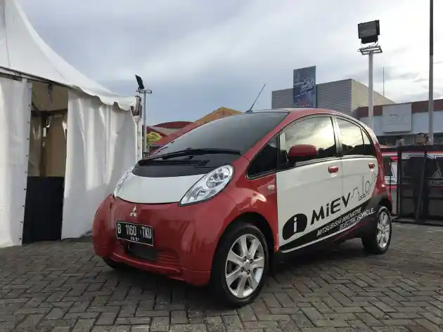 Foto - Mengenal Lebih Dekat Mitsubishi i-Miev Untuk Pemerintah Indonesia