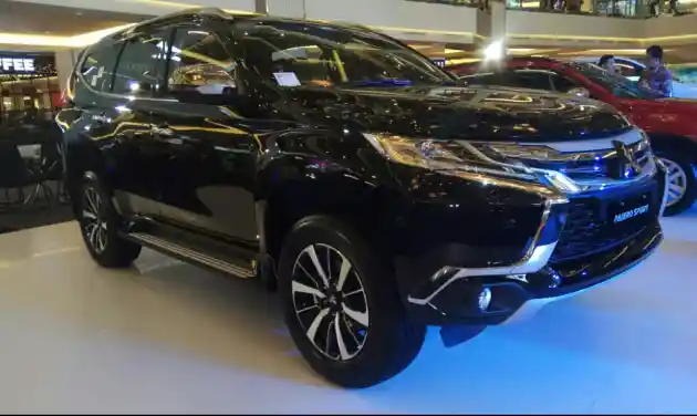 Foto - Mitsubishi Pajero Sport Tak Selaris Toyota Fortuner di Sumatera Utara?