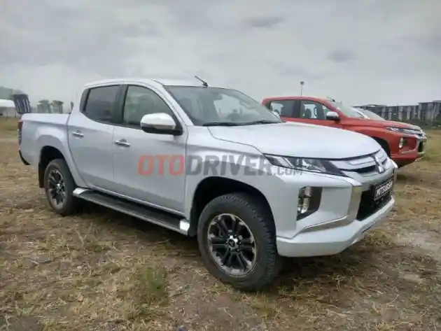 Foto - Tak Semua New Triton Pakai Mesin Pajero Sport