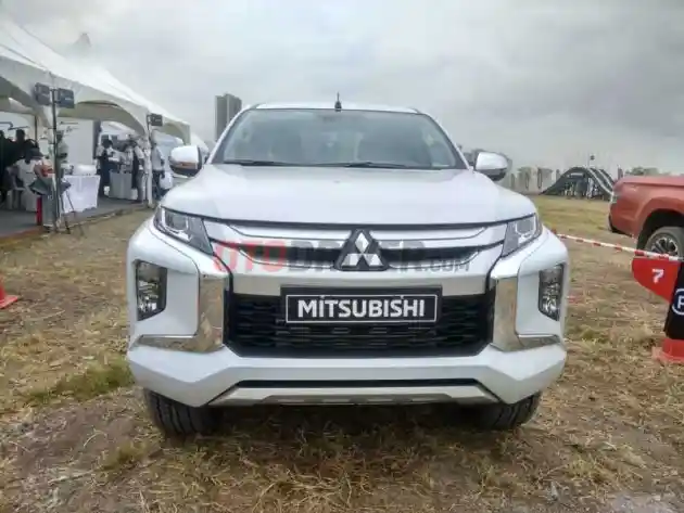 Foto - SPY SHOT: Mitsubishi Pajero Sport Facelift 2019