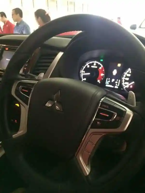 Foto - Ini Dia Bocoran Detail Dan Fitur Mitsubishi Pajero Sport CKD. Meluncur Akhir April?