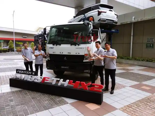 Foto - Hino Dan Fuso Bergabung, Kini Namanya Archion