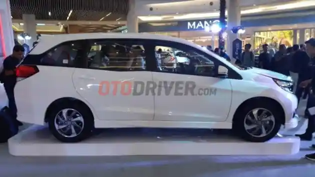 Foto - Honda Mobilio Facelift Meluncur Dengan Harga Termurah RP 194 Juta