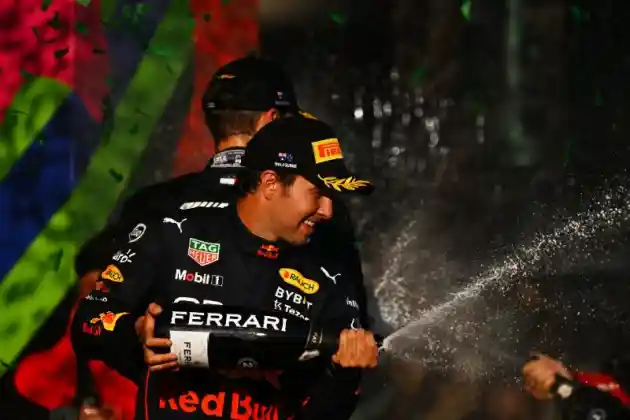 Foto - Bos ExxonMobil Sanjung Performa Sergio Perez di F1 Australia