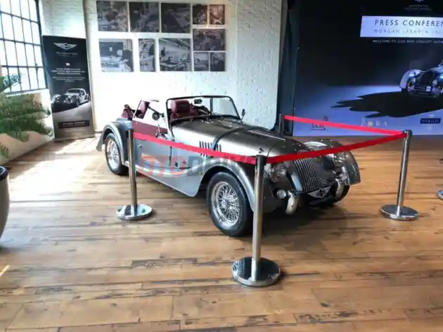 Foto - Mobil Morgan Bisa Servis Di Bengkel BMW?