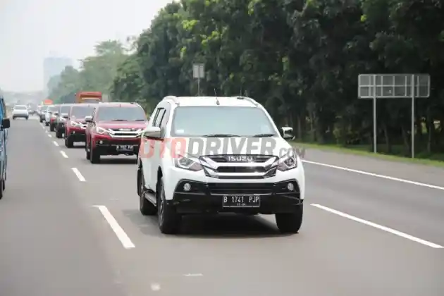 Foto - Isuzu Tunda Peluncuran mu-X Terbaru Karena Masalah Ini