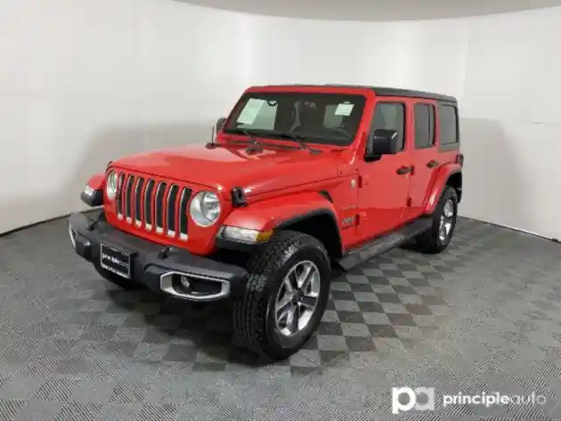 Foto - Jeep JL Wrangler di Indonesia Sama Dengan Yang Dijajakan Di Amerika?