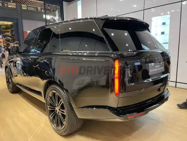 Foto - New Range Rover Resmi Melantai Dengan Harga Mulai Rp 5,9 M