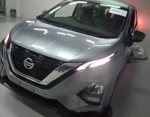 Foto - Ini Dia Spesifikasi Lengkap Nissan Livina Per Varian