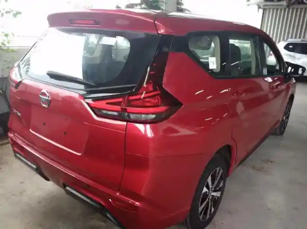 Foto - Ini Dia Spesifikasi Lengkap Nissan Livina Per Varian