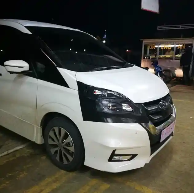 Foto - SPY SHOT: Nissan Serena Generasi Terbaru Kepergok di Bandung