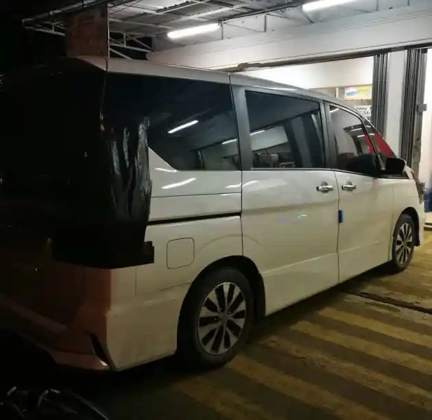 Foto - SPY SHOT: Nissan Serena Generasi Terbaru Kepergok di Bandung