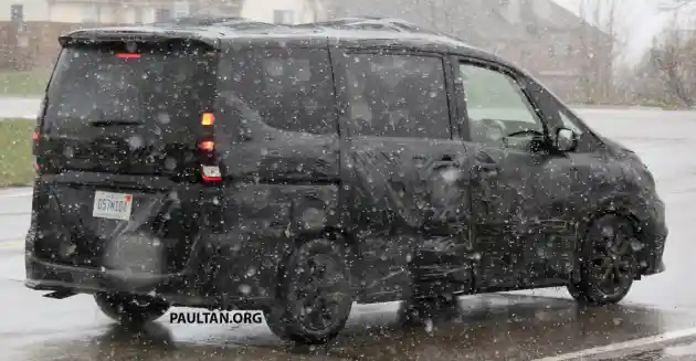 Foto - SPY SHOT: Nissan Serena Facelift