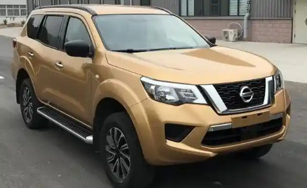 Foto - Nissan Navara Versi SUV "Tertangkap" di Tiongkok