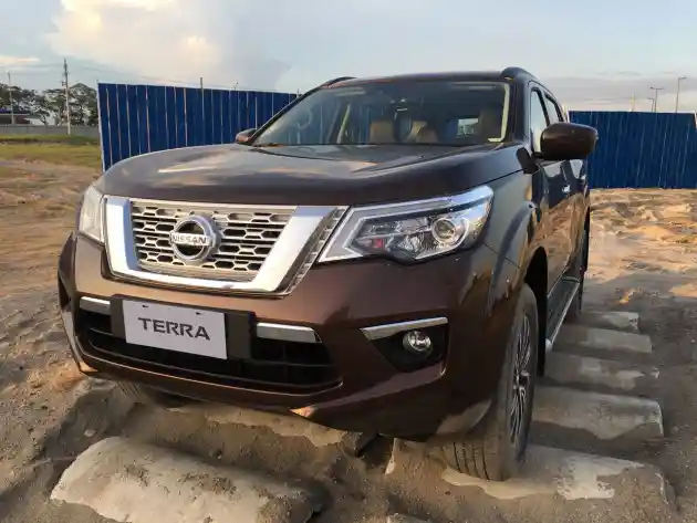 Foto - Nissan Terra Versi Filipina Dibanderol Mulai RP 300 Jutaan!