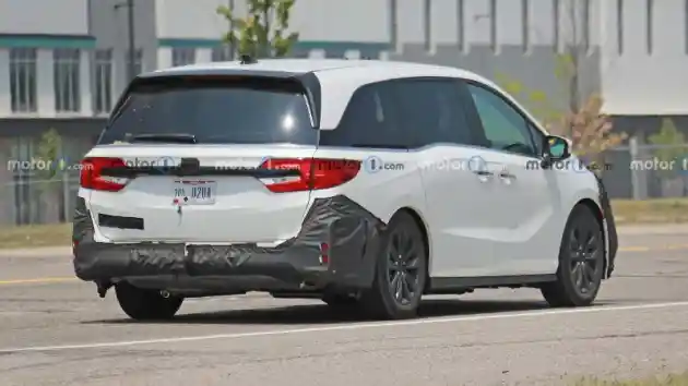 Foto - SPY SHOT: Honda Odyssey 'Reborn'