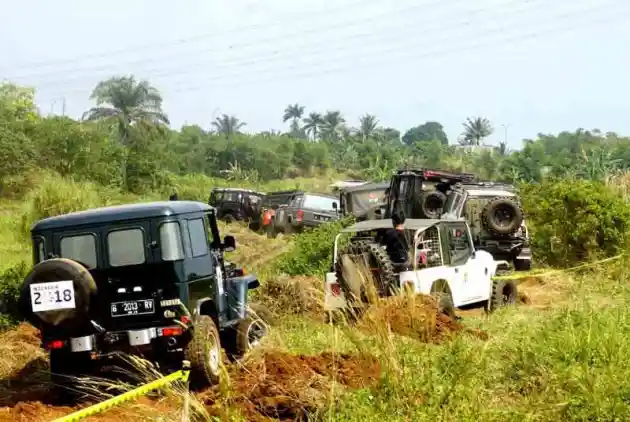 Foto - Ketika Para Jaksa Dari Kejaksaan Agung Hobi Off Road, Ini Keseruannya