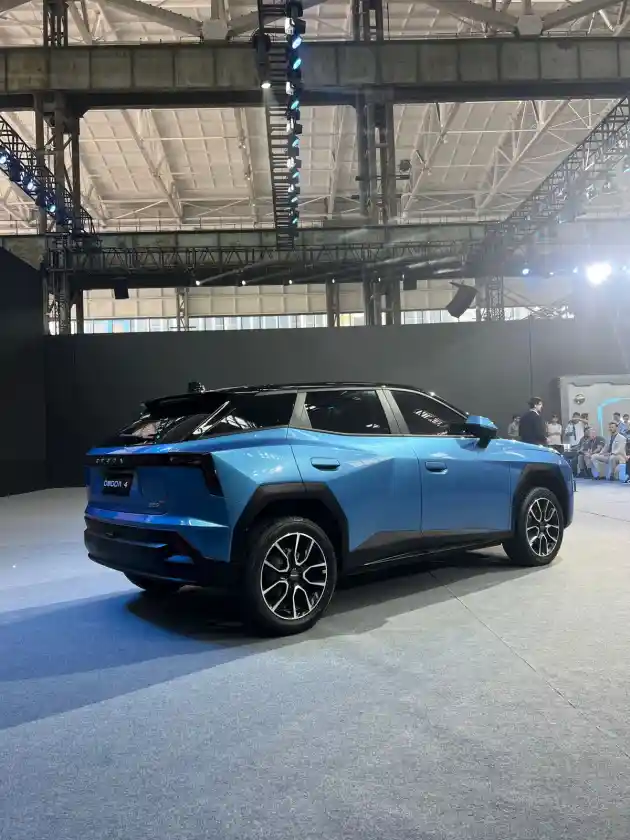 Foto - Omoda 04 Resmi Debut Dunia, Lebih Besar Dari Omoda 3