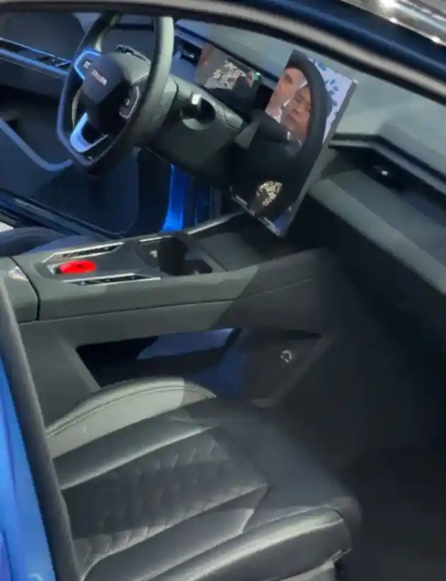 Foto - Omoda 04 Resmi Debut Dunia, Lebih Besar Dari Omoda 3