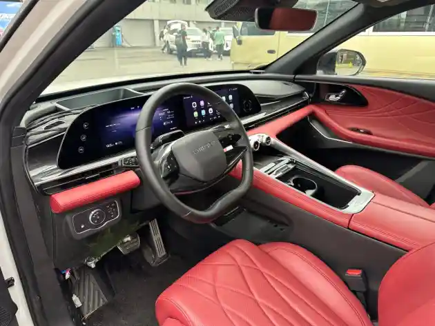 Omoda 09 di Sirkuit Shanghai