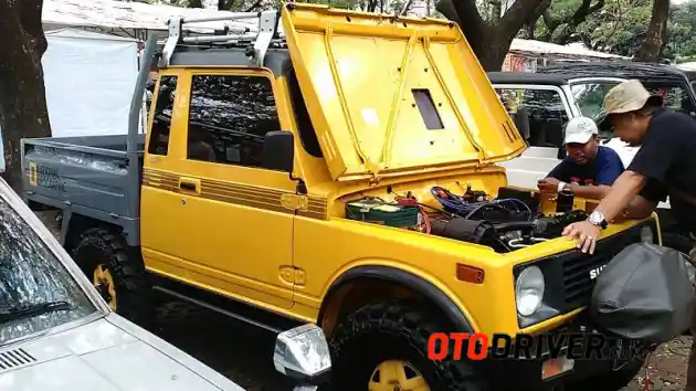 Foto - Inilah Kehebohan Komunitas Mobil Di OtoBursa Tumplek Blek 2016