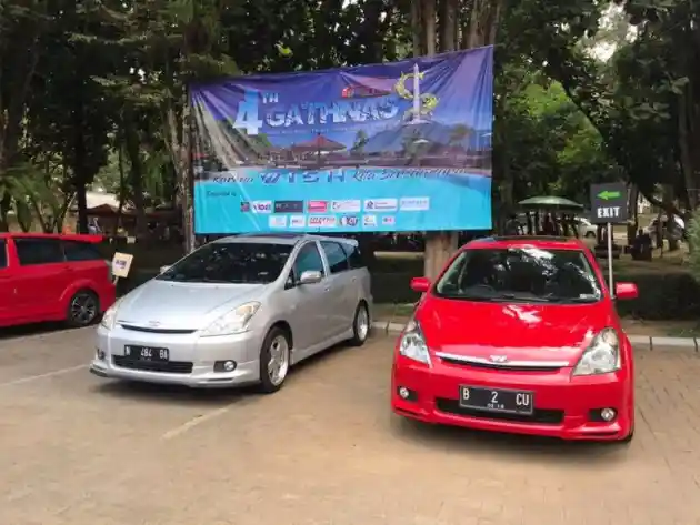 Foto - Para Pecinta Toyota Wish Sukses Gelar Gathering Nasional