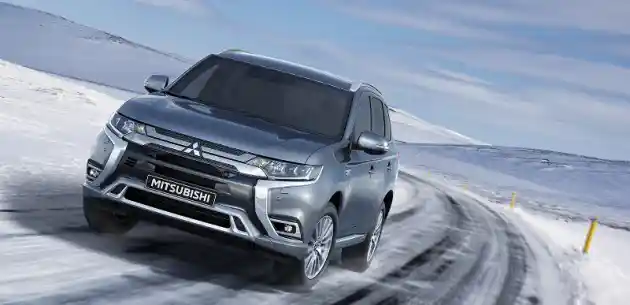 Foto - Outlander PHEV Tembus RP 1,2 Milyar, Apa Keunggulan Dibanding Hybrid Lainnya?