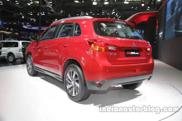 Foto - Ini Dia Mitsubishi Outlander Sport Terbaru, Ada Pilihan Mesin 2.000 CC 4WD!