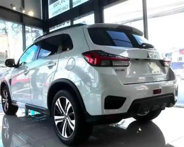 Foto - Outlander Sport Facelift Myanmar Tembus Setengah Milyar Rupiah